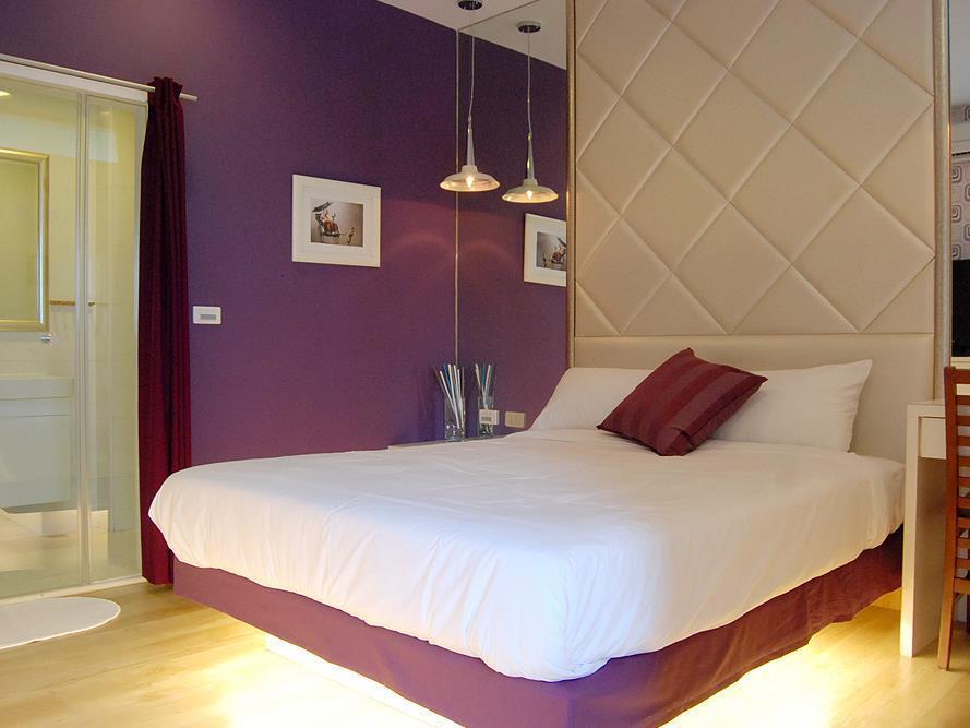 8 ดอร์ เกสต์ เฮาส์ Hotel เกาสง ภายนอก รูปภาพ